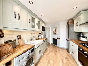 Kitchen- click for photo gallery